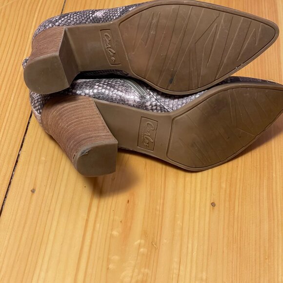 Carlos By Carlos Santana Lydia Snake Print Ankle Boots Sz 8.5 Soft tones - Picture 3 of 6
